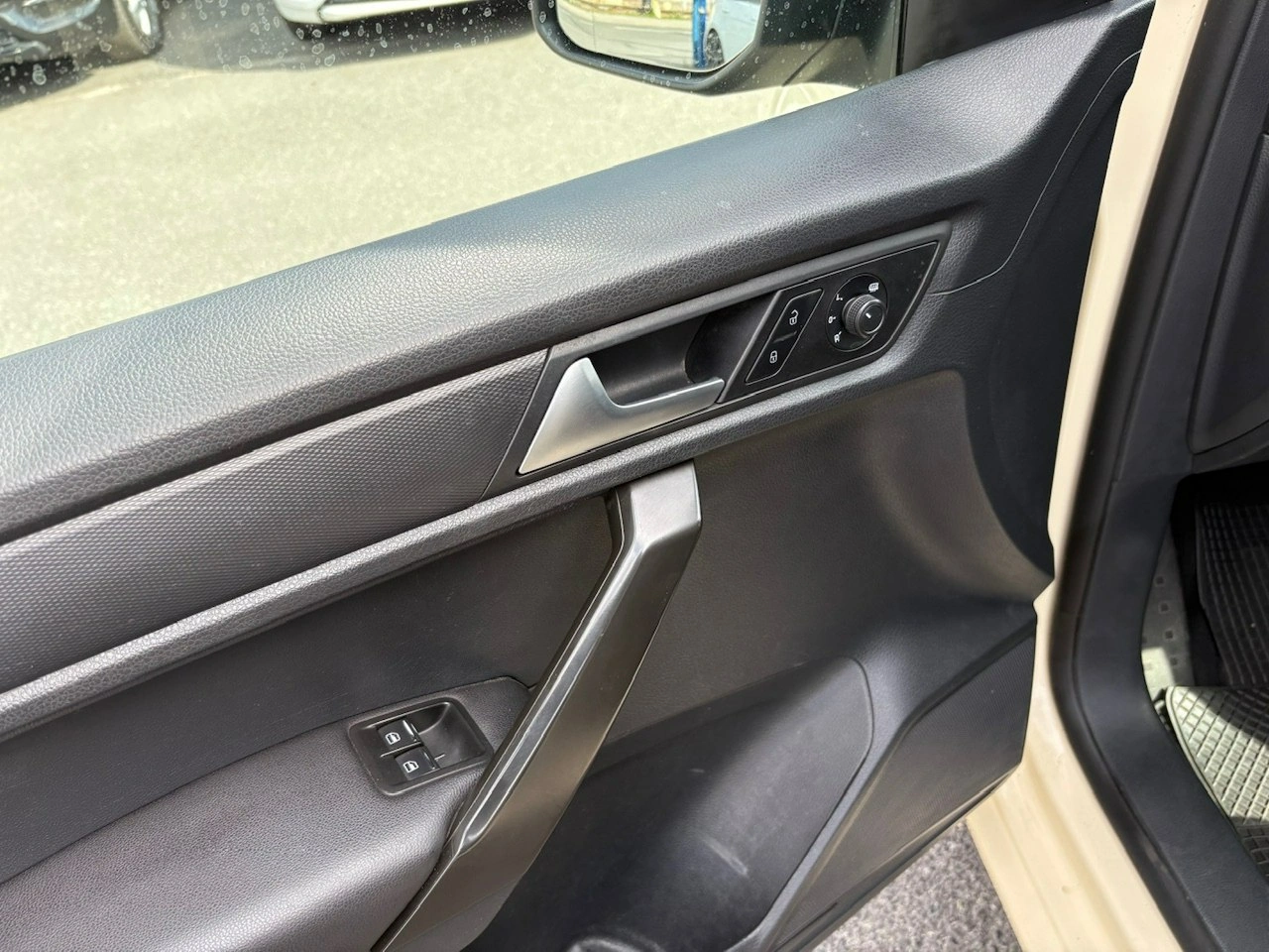 Volkswagen Caddy - Zdjęcie 19