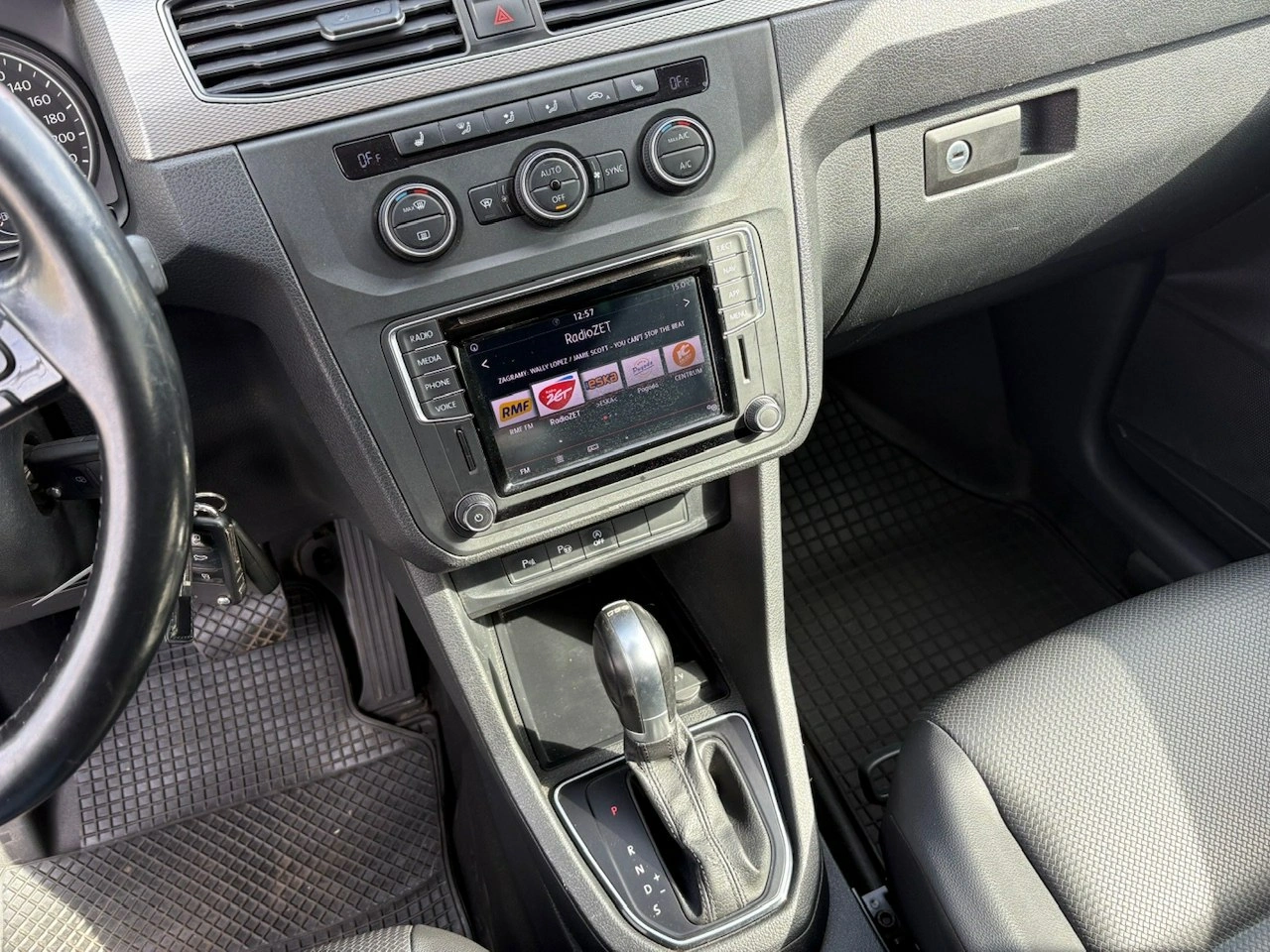 Volkswagen Caddy - Zdjęcie 23