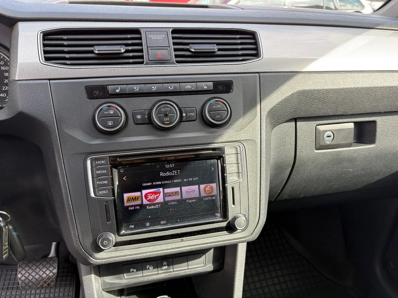 Volkswagen Caddy - Zdjęcie 24