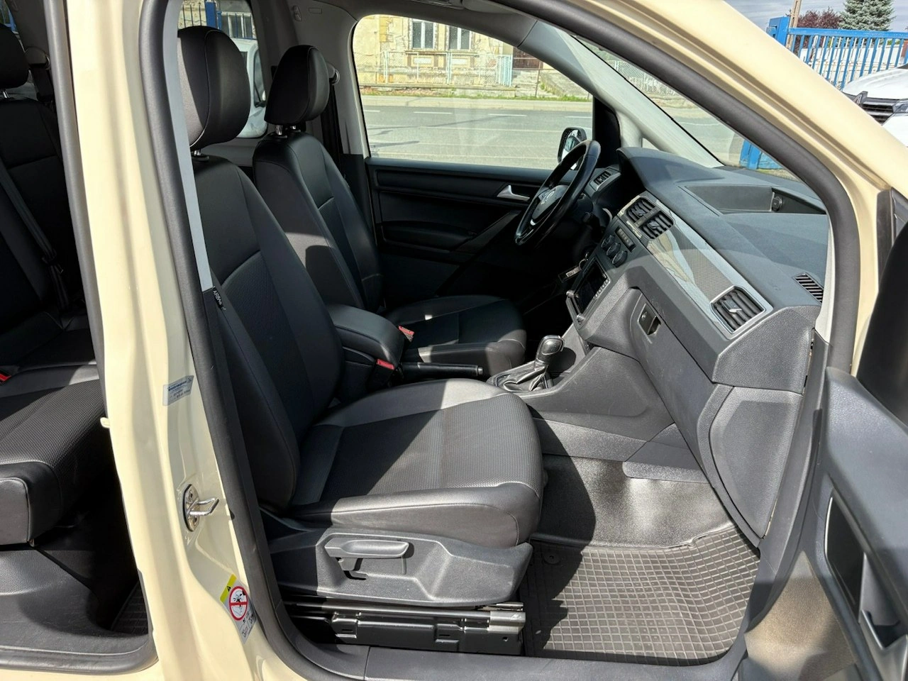 Volkswagen Caddy - Zdjęcie 28