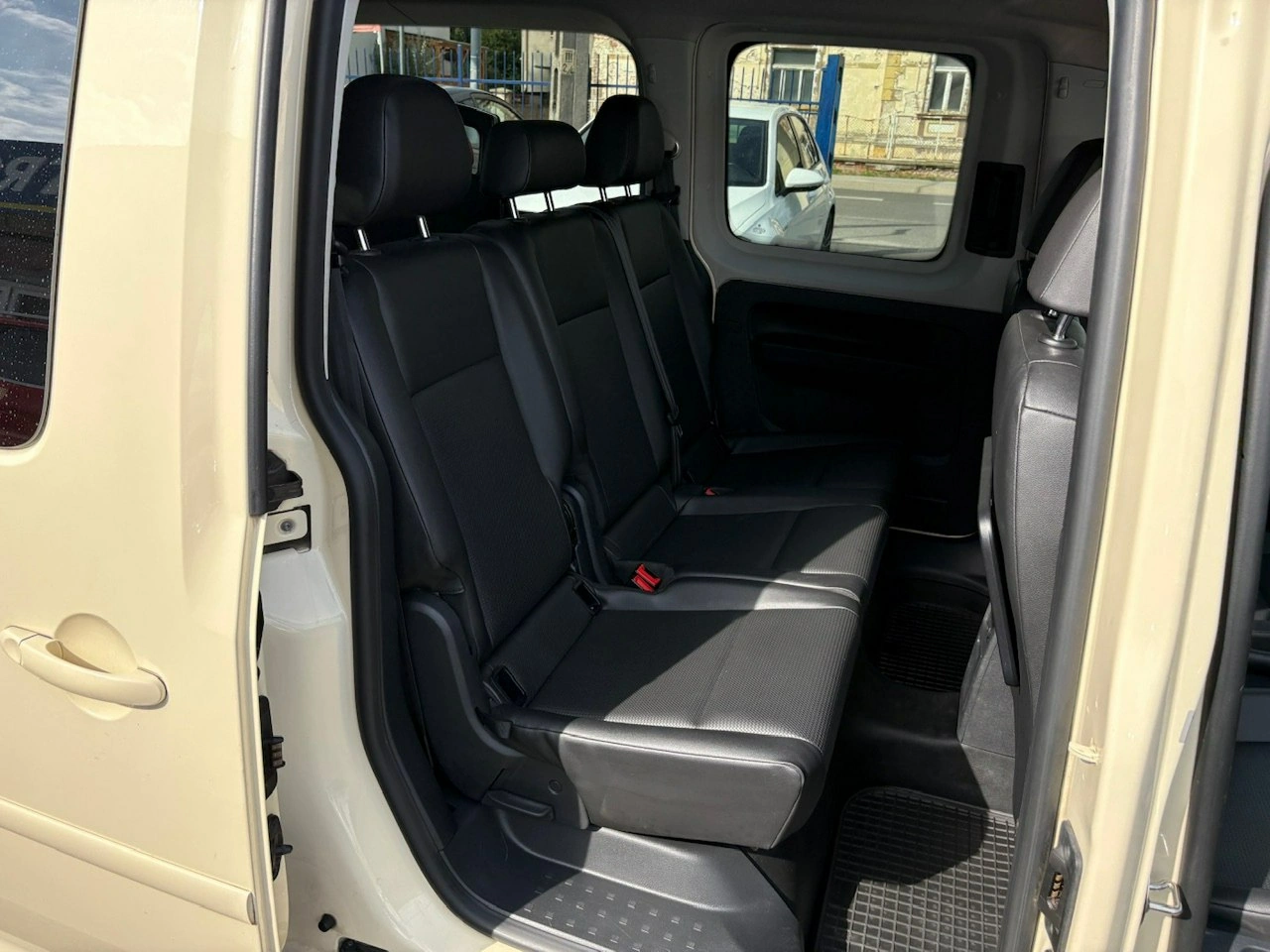 Volkswagen Caddy - Zdjęcie 29