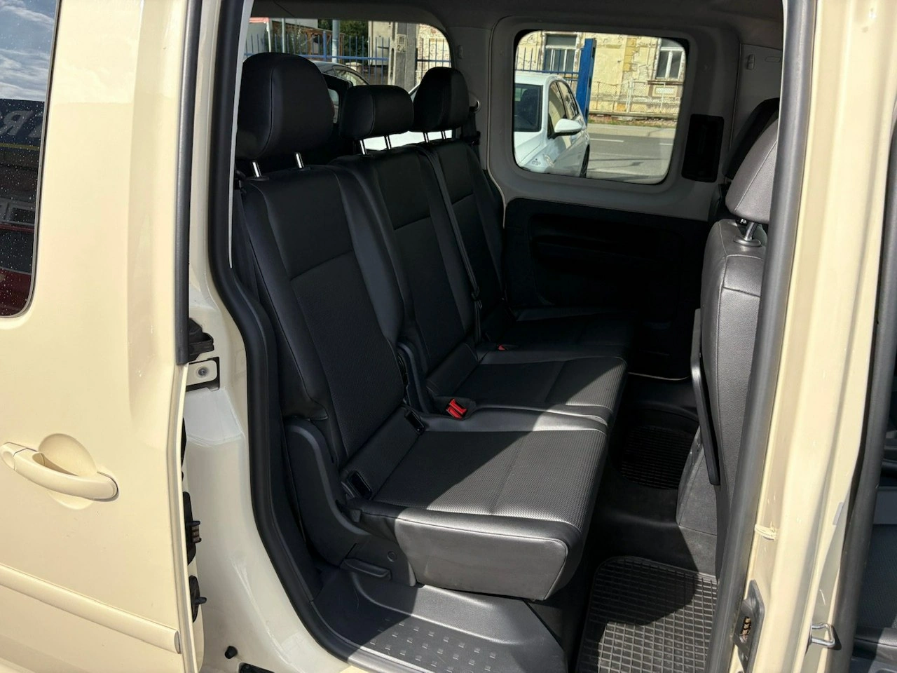 Volkswagen Caddy - Zdjęcie 30