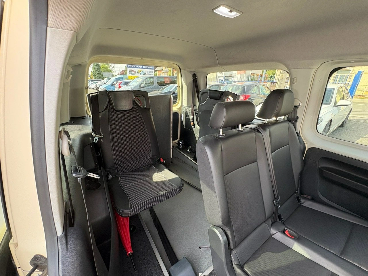 Volkswagen Caddy - Zdjęcie 31