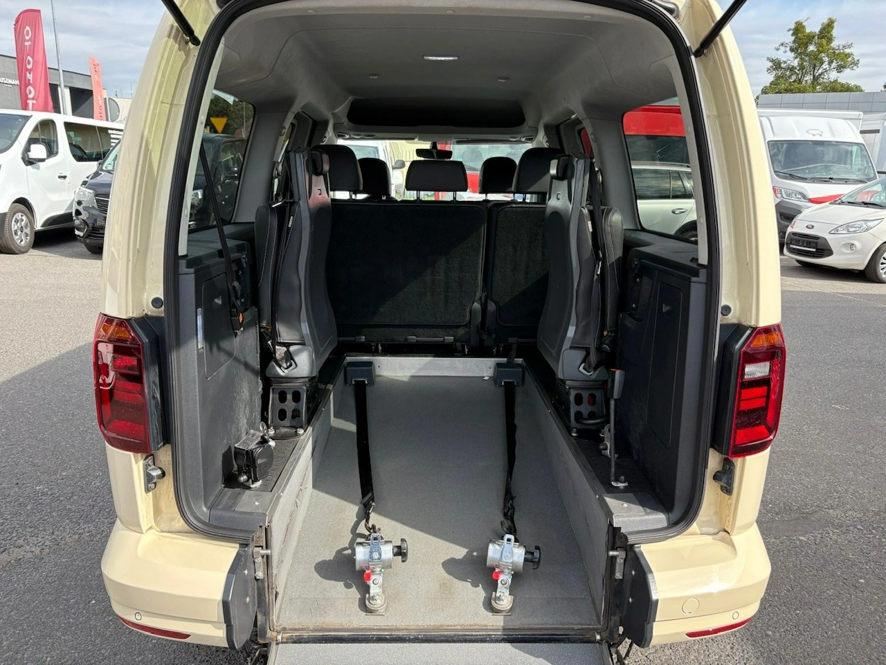 Volkswagen Caddy - Zdjęcie 7