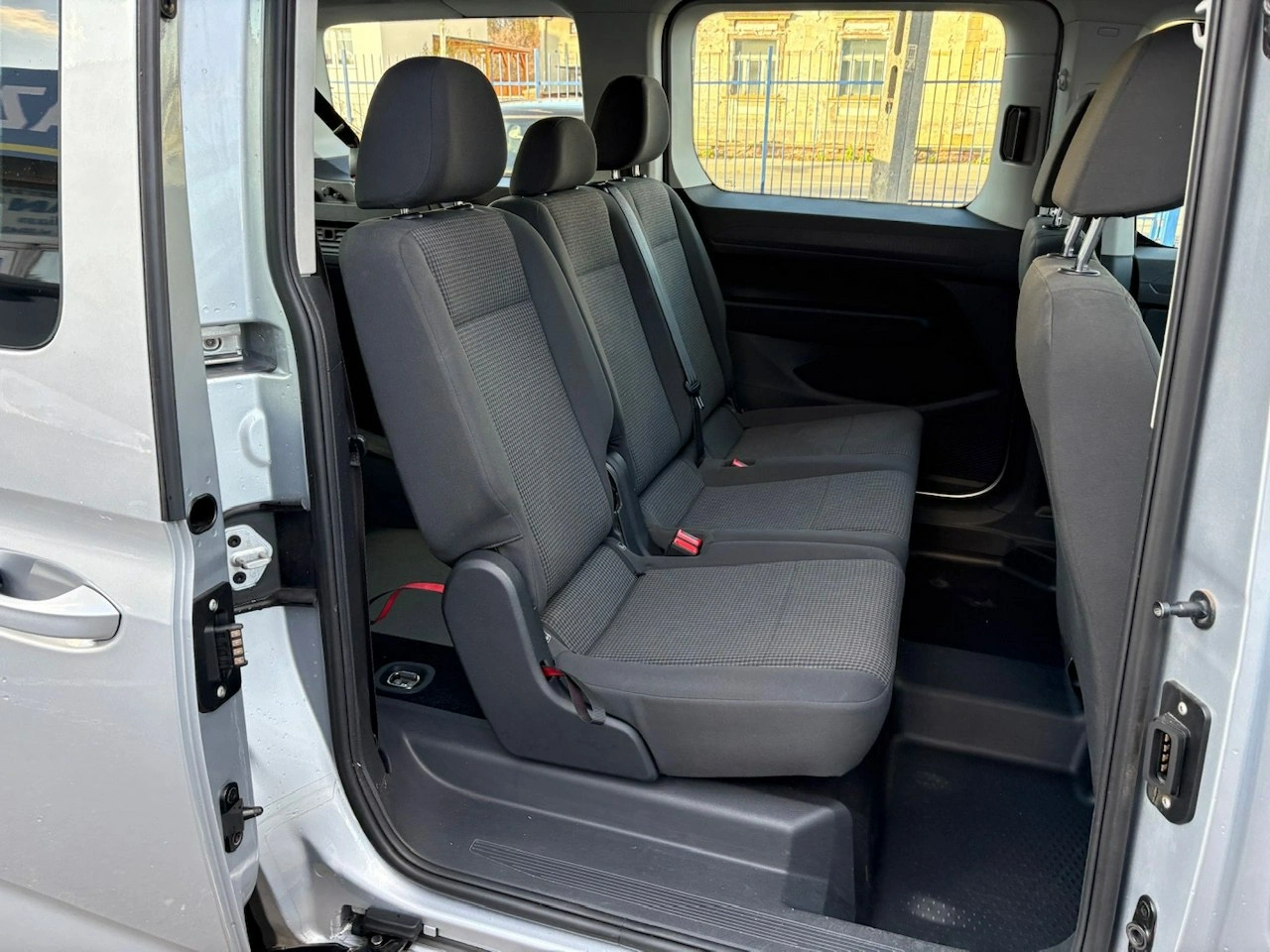 Volkswagen Caddy - Zdjęcie 19