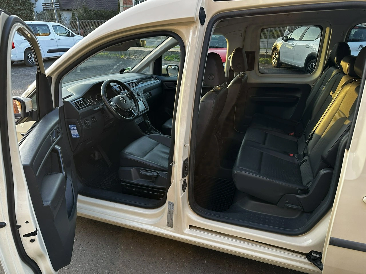 Volkswagen Caddy - Zdjęcie 15