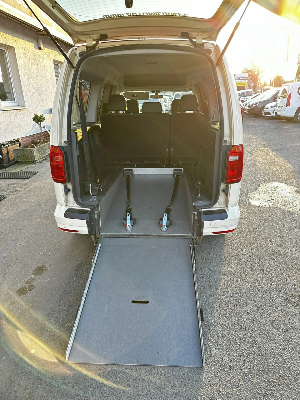 Volkswagen Caddy - Zdjęcie 8