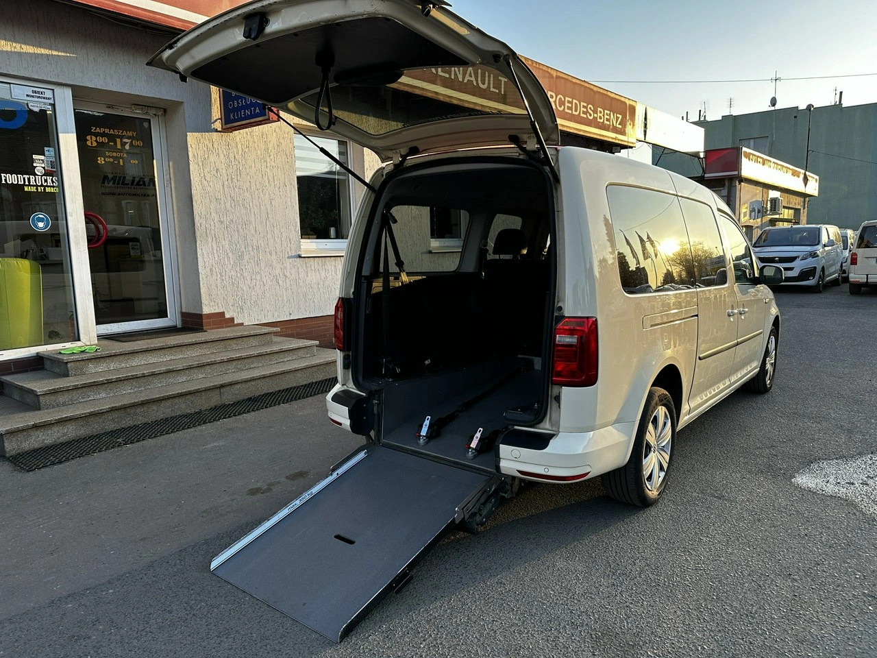 Volkswagen Caddy - Główne zdjęcie