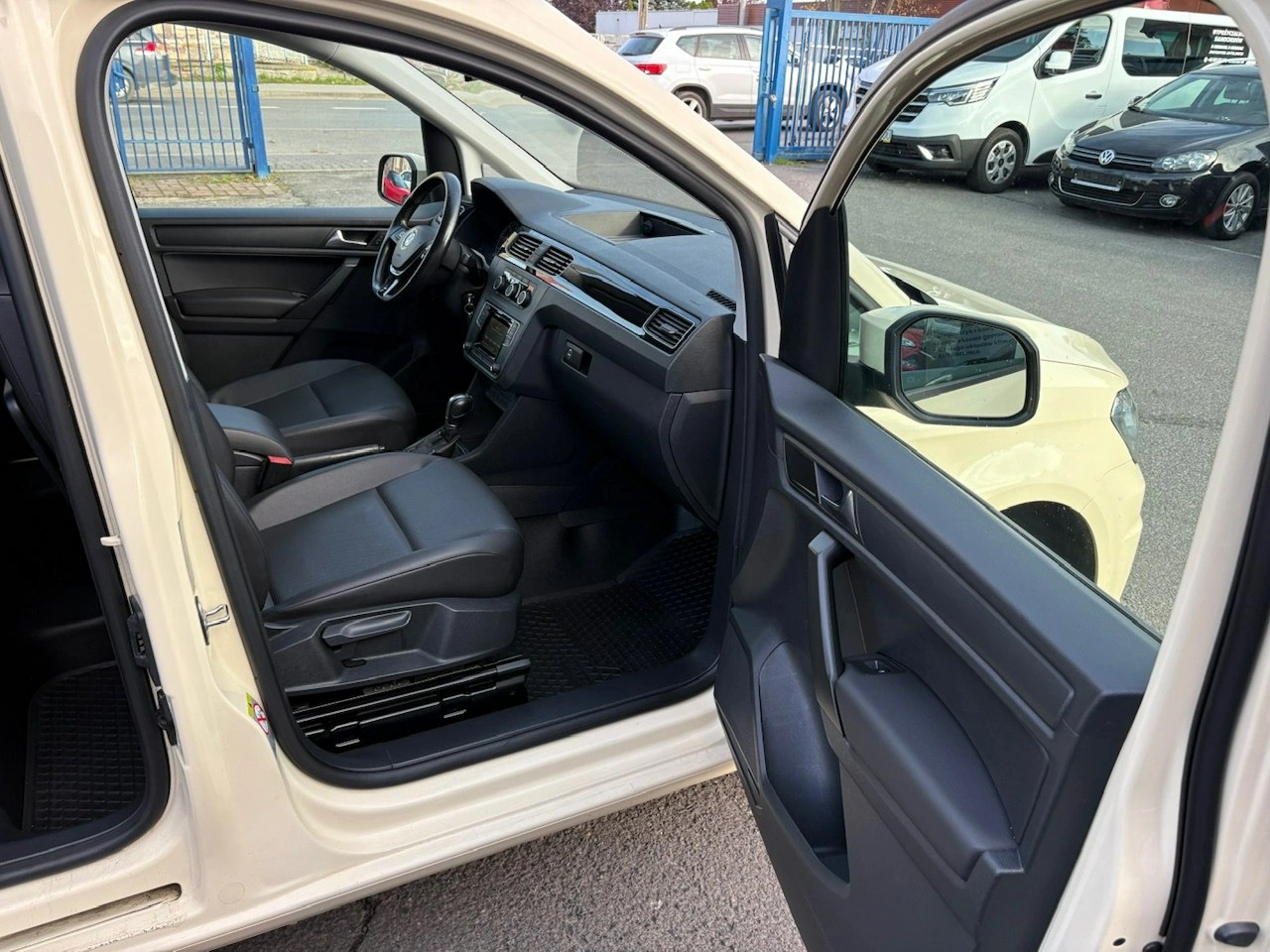 Volkswagen Caddy - Zdjęcie 14