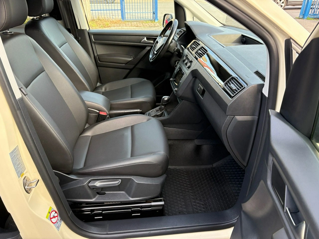 Volkswagen Caddy - Zdjęcie 8