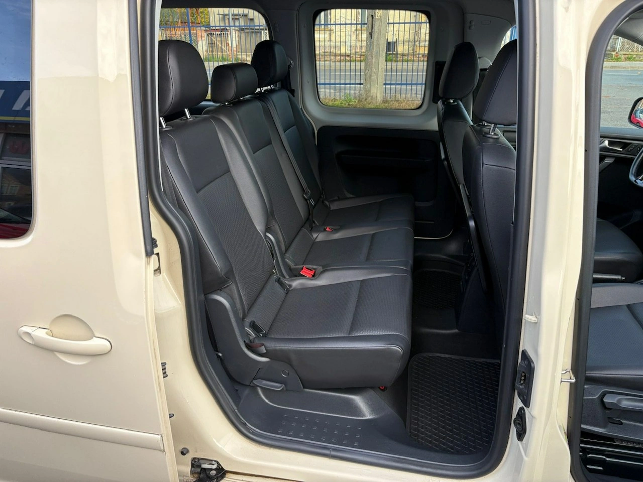 Volkswagen Caddy - Zdjęcie 18