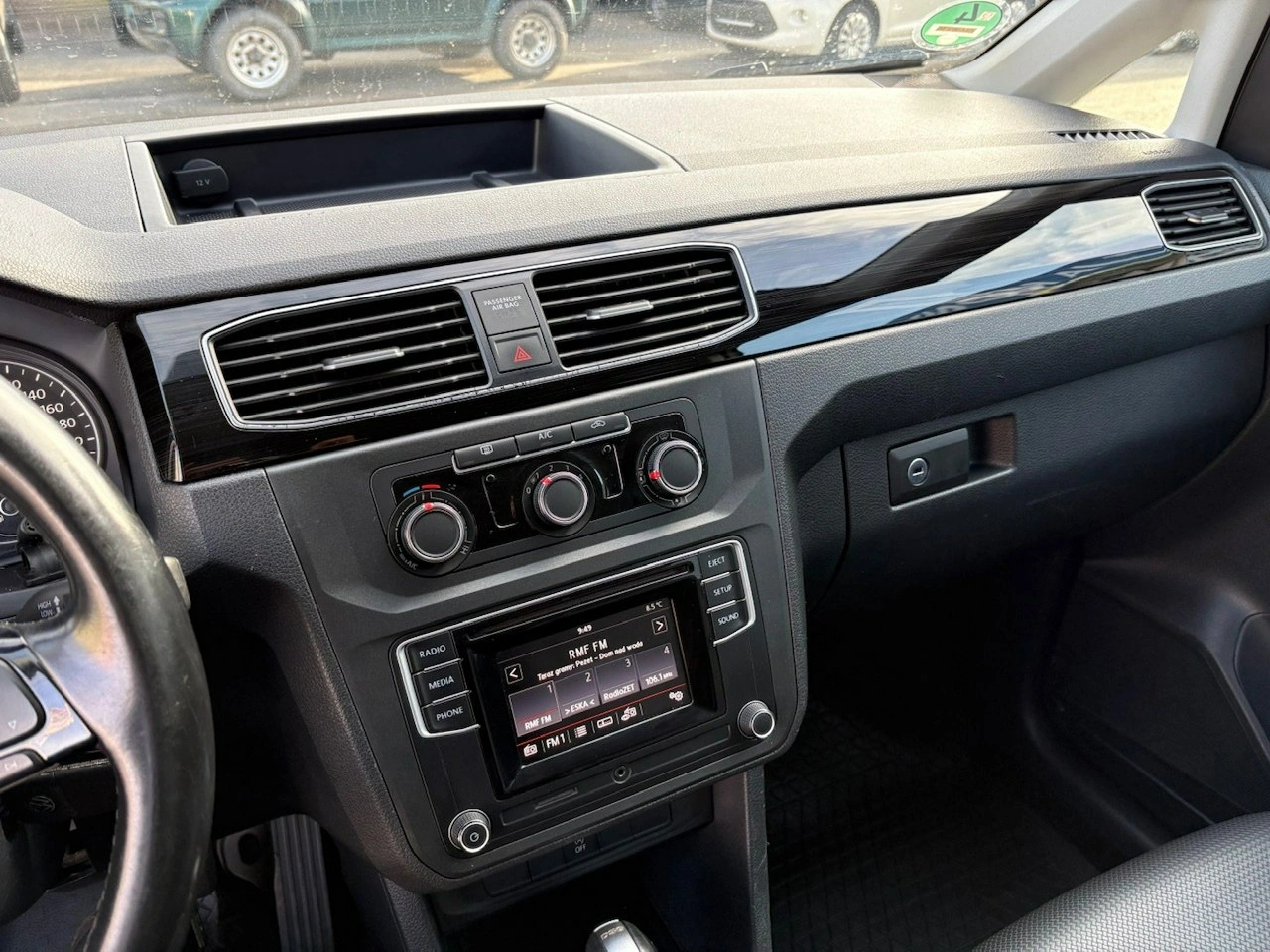 Volkswagen Caddy - Zdjęcie 24