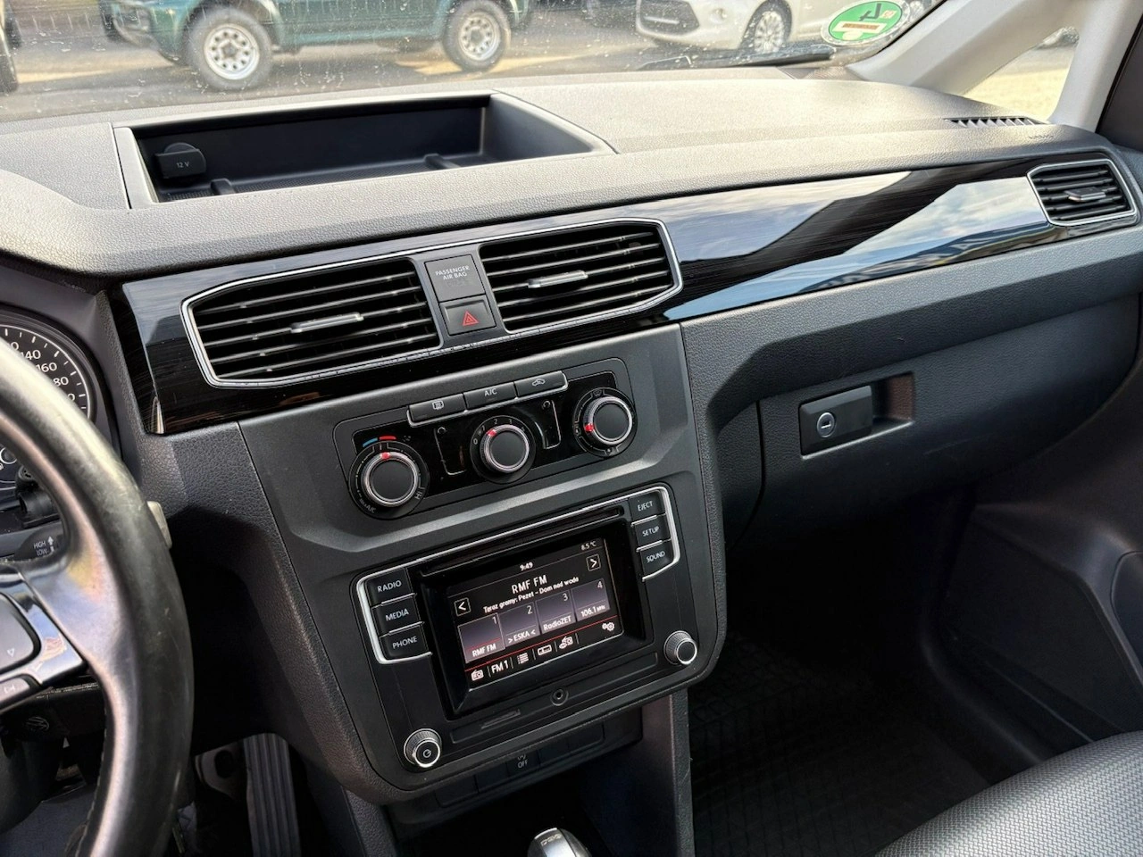 Volkswagen Caddy - Zdjęcie 24