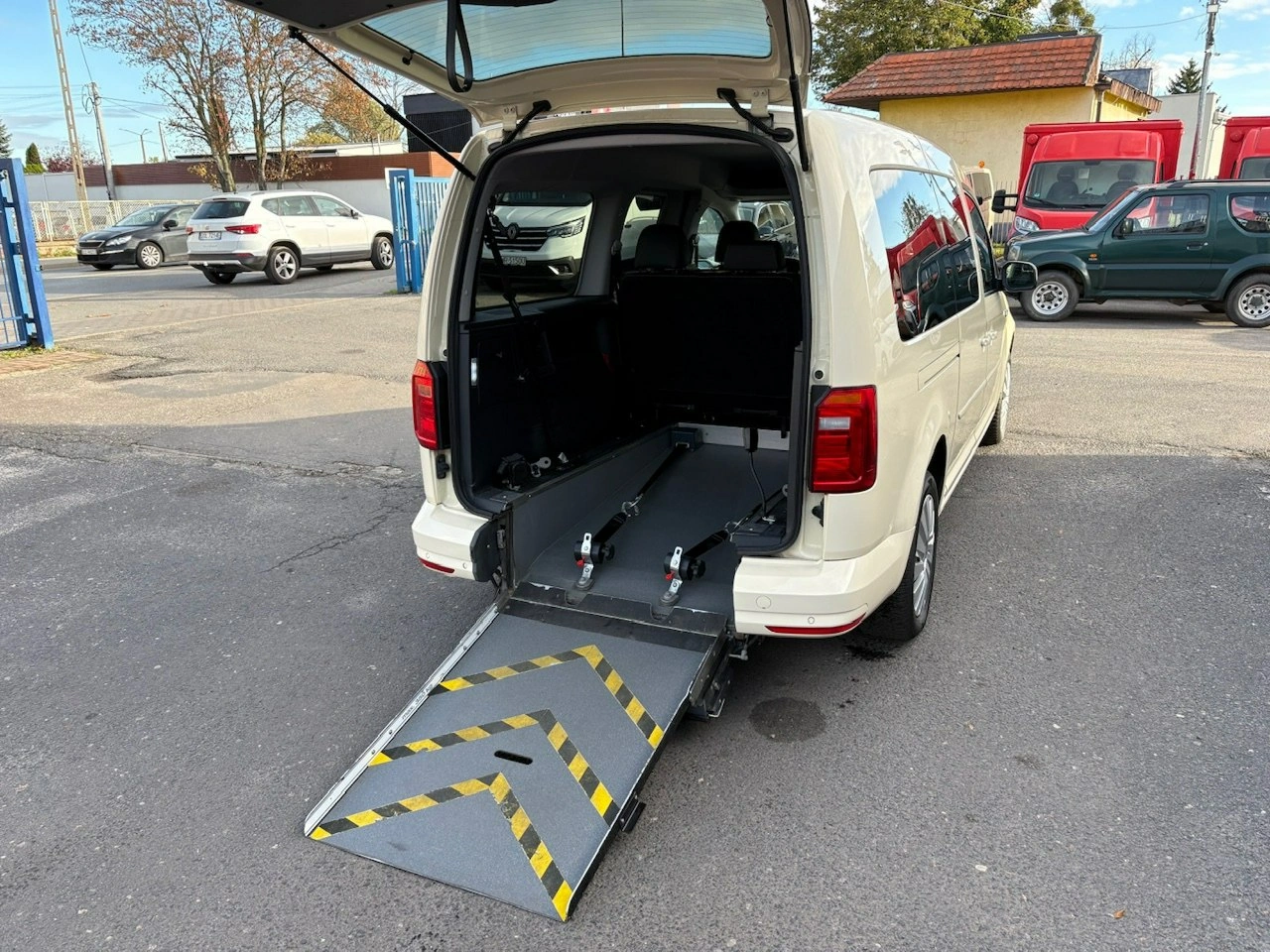 Volkswagen Caddy - Zdjęcie 2