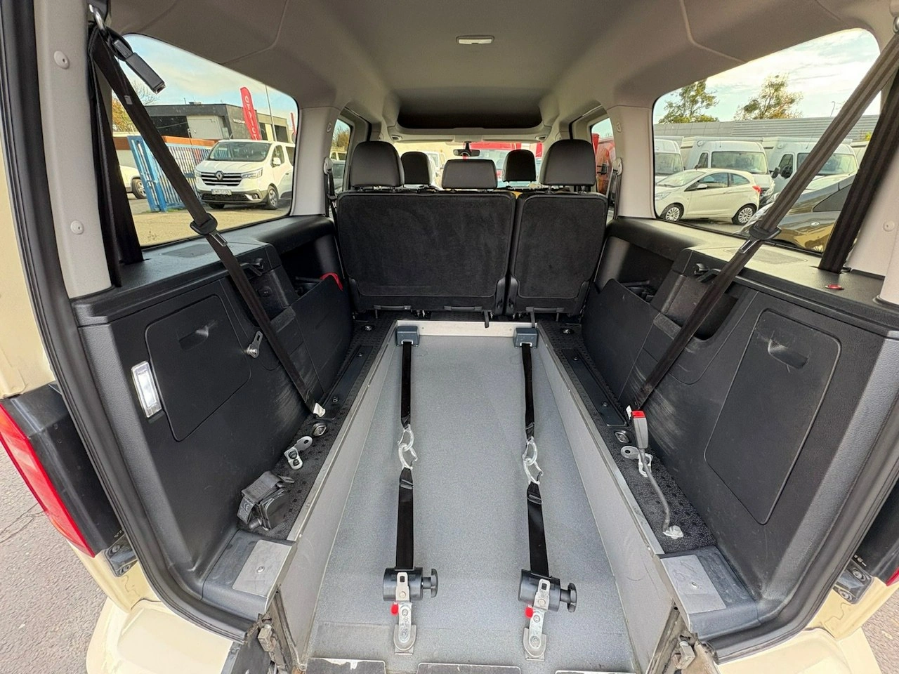 Volkswagen Caddy - Zdjęcie 4