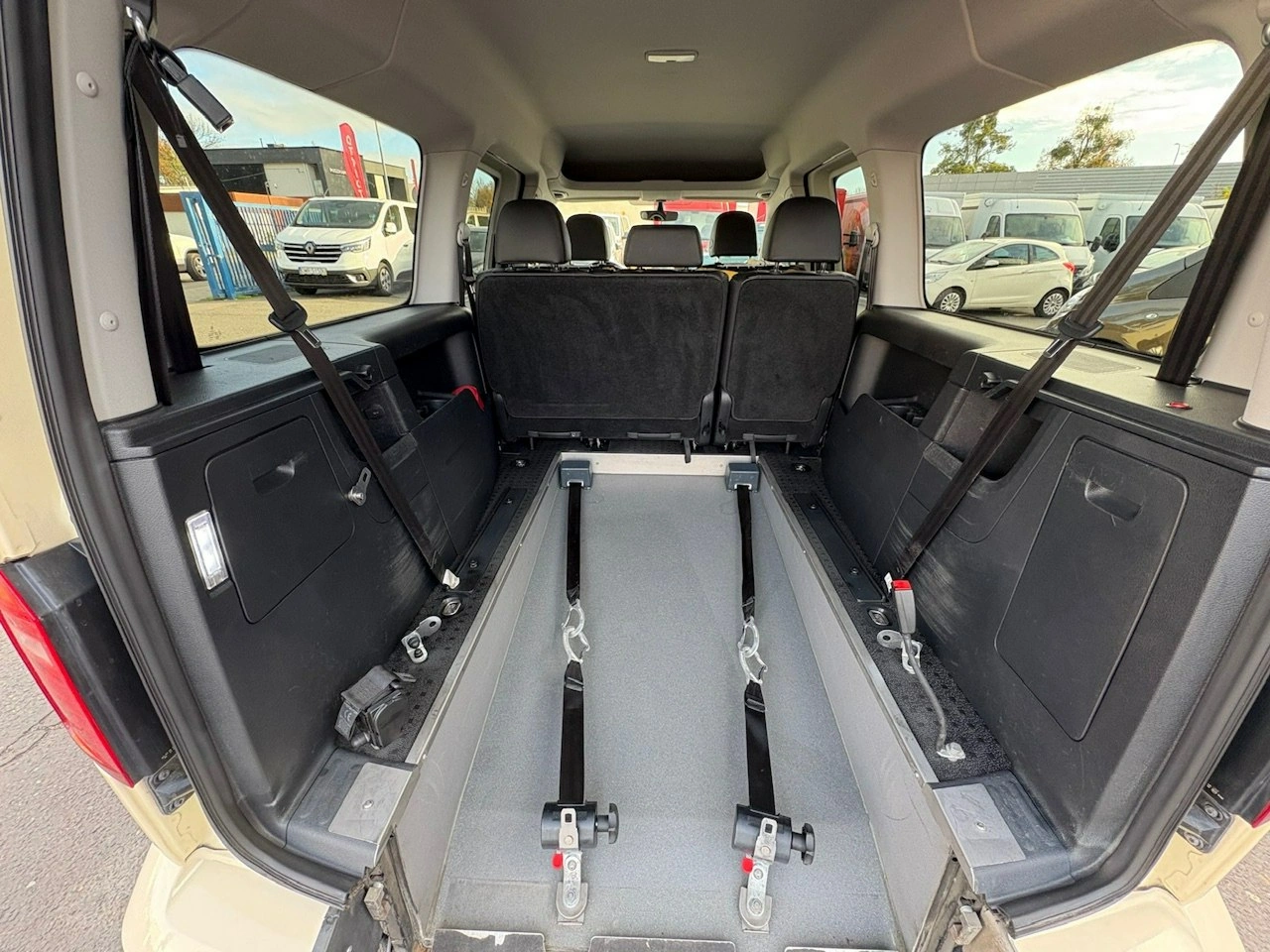 Volkswagen Caddy - Zdjęcie 10