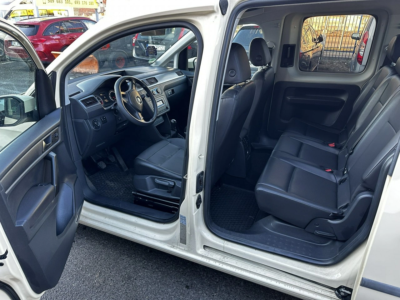 Volkswagen Caddy - Zdjęcie 23