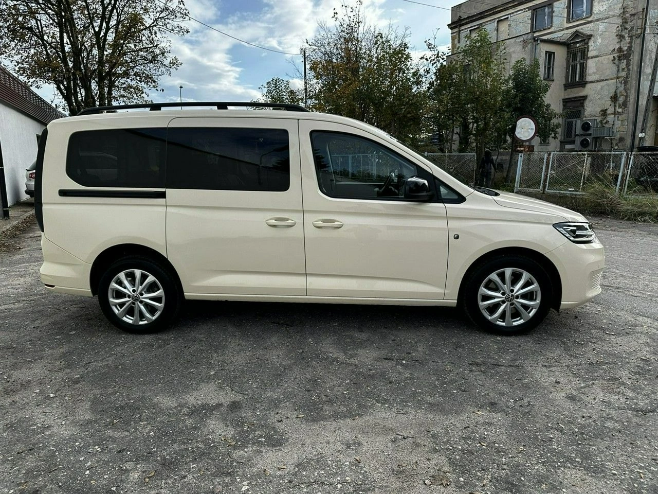 Volkswagen Caddy - Zdjęcie 2