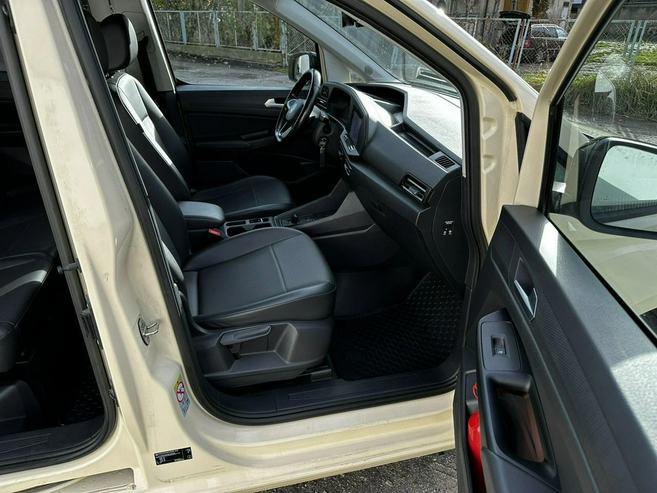 Volkswagen Caddy - Zdjęcie 21