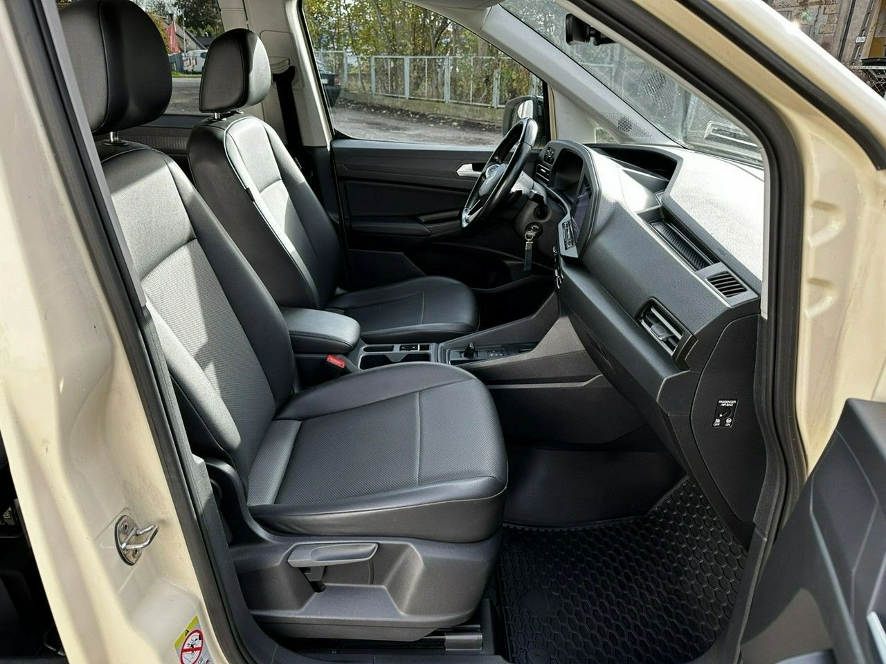 Volkswagen Caddy - Zdjęcie 22