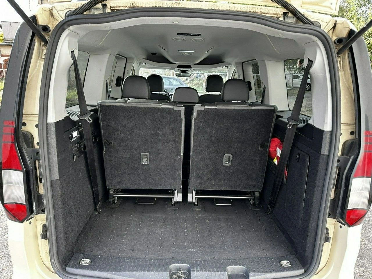 Volkswagen Caddy - Zdjęcie 27