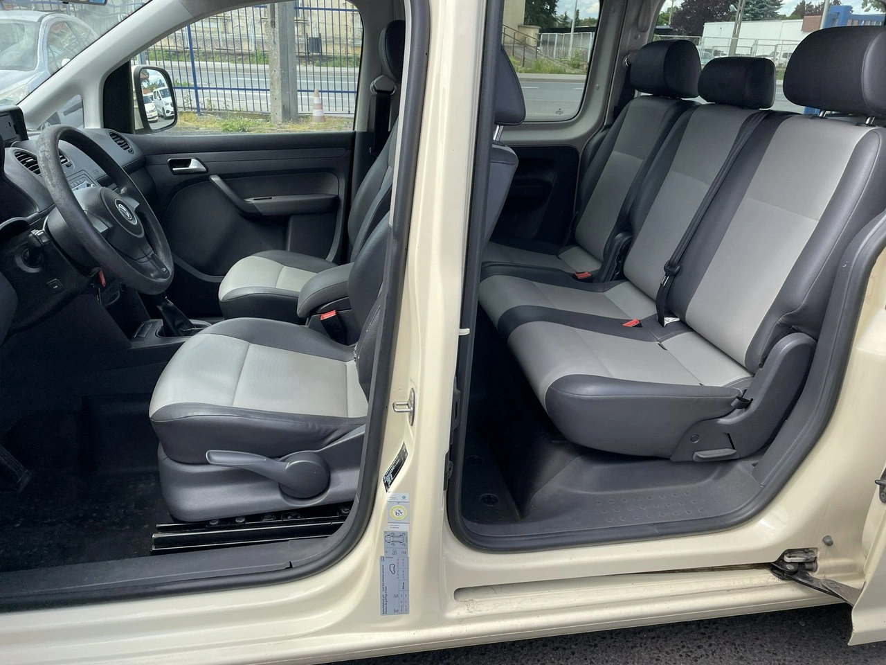 Volkswagen Caddy - Zdjęcie 13