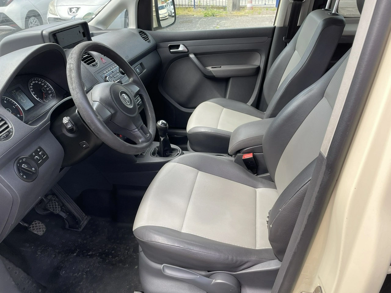 Volkswagen Caddy - Zdjęcie 15