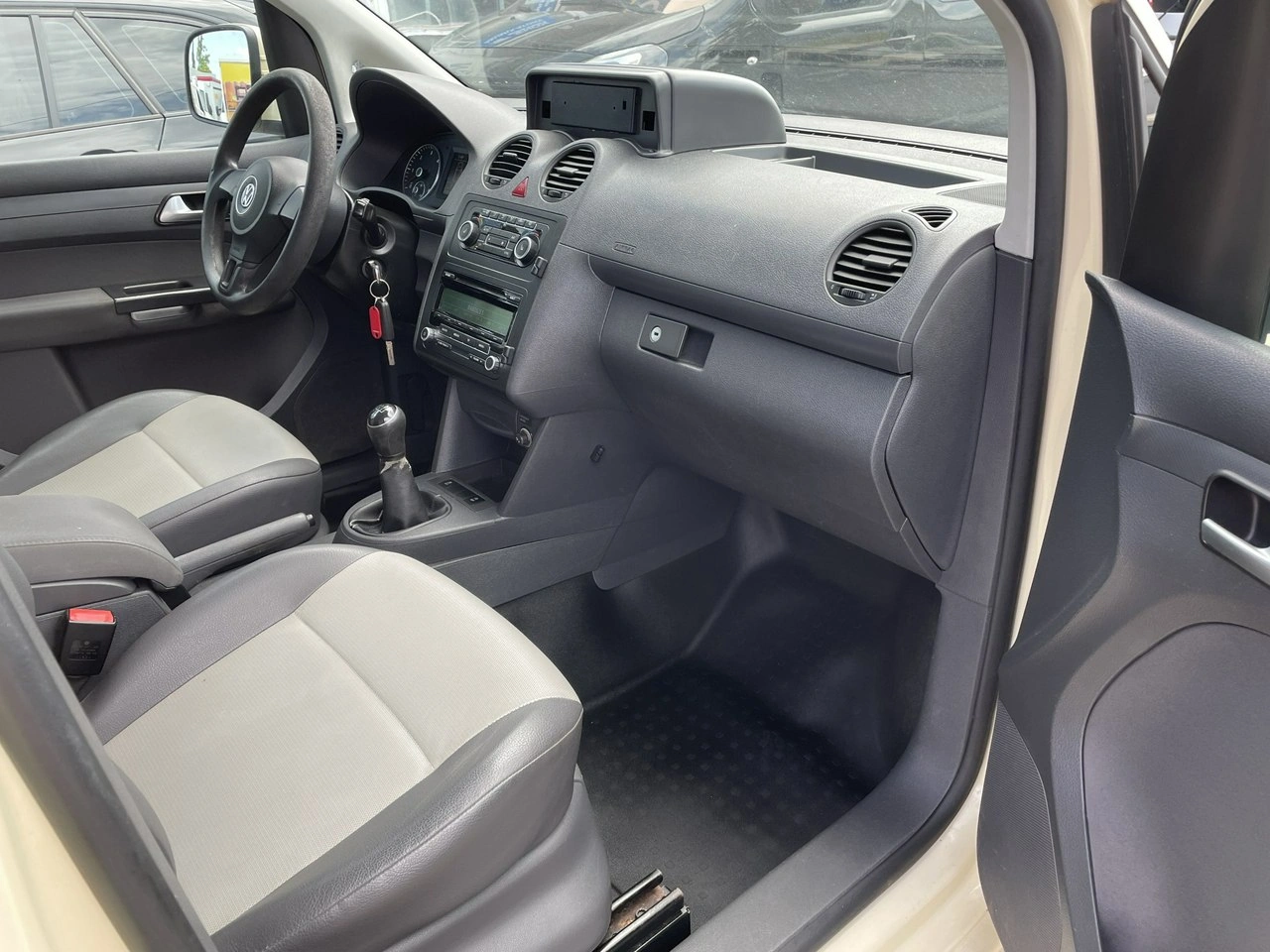 Volkswagen Caddy - Zdjęcie 19