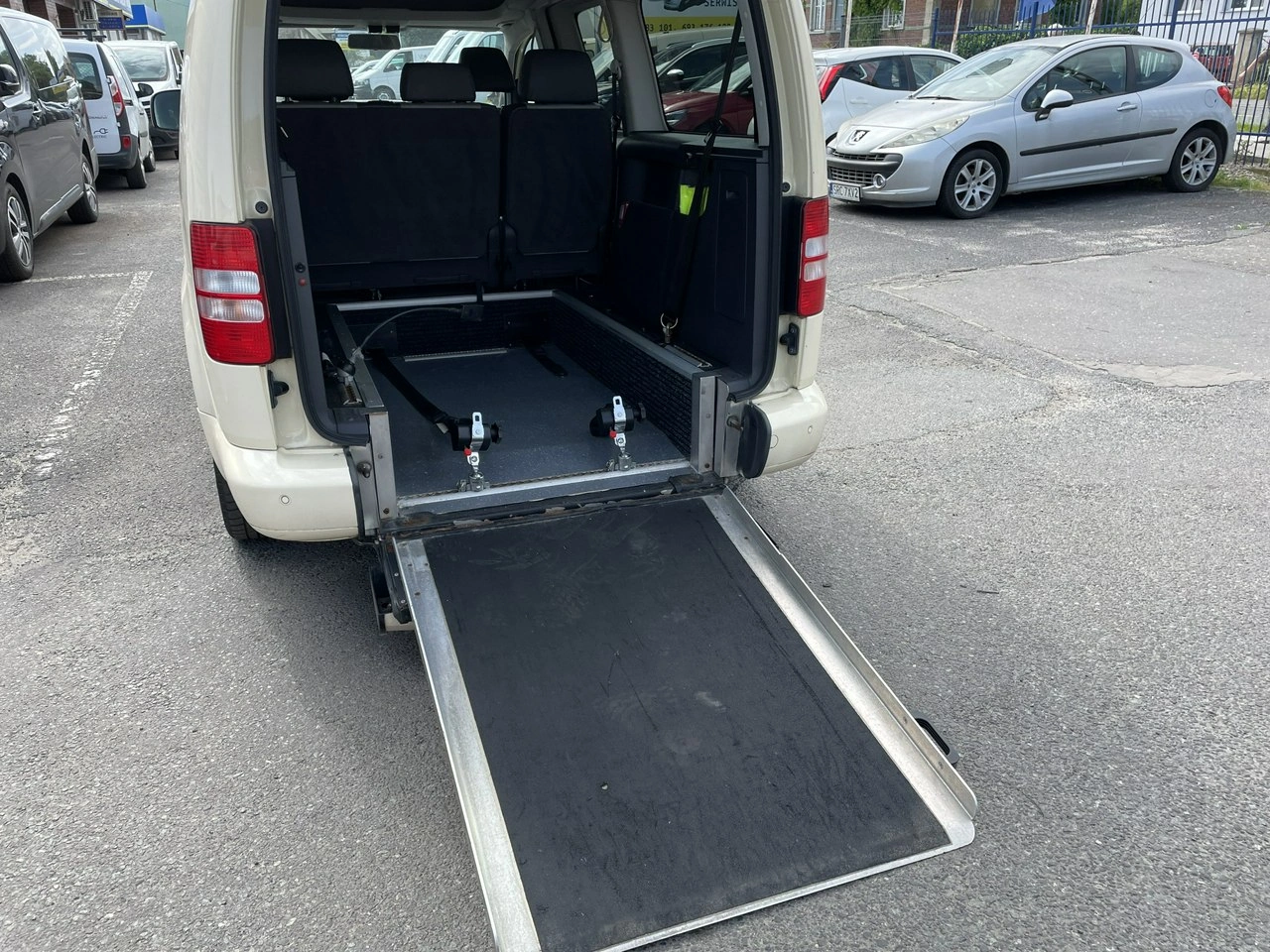 Volkswagen Caddy - Zdjęcie 8