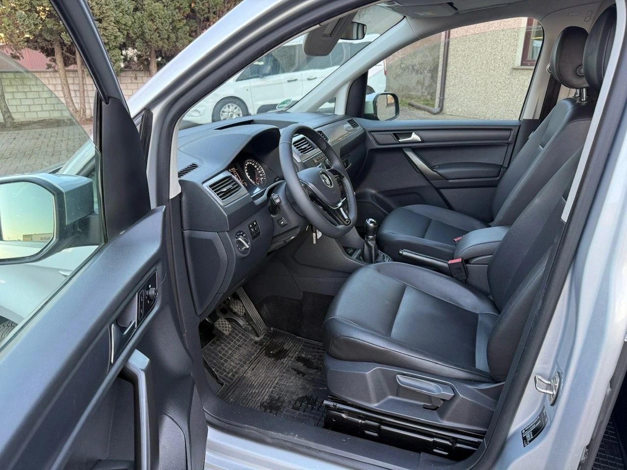 Volkswagen Caddy - Zdjęcie 4