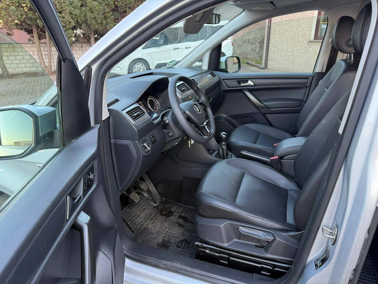 Volkswagen Caddy - Zdjęcie 3