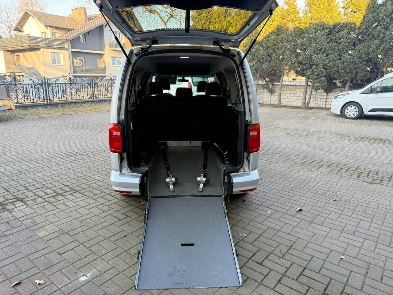 Volkswagen Caddy - Zdjęcie 3