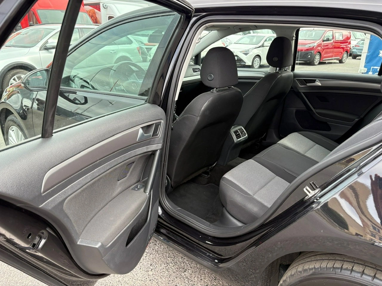 Volkswagen Golf - Zdjęcie 21