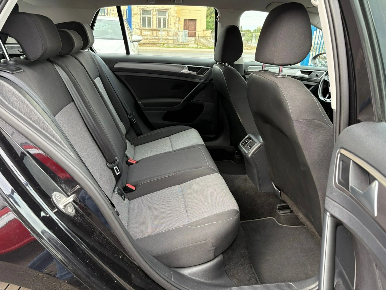 Volkswagen Golf - Zdjęcie 27