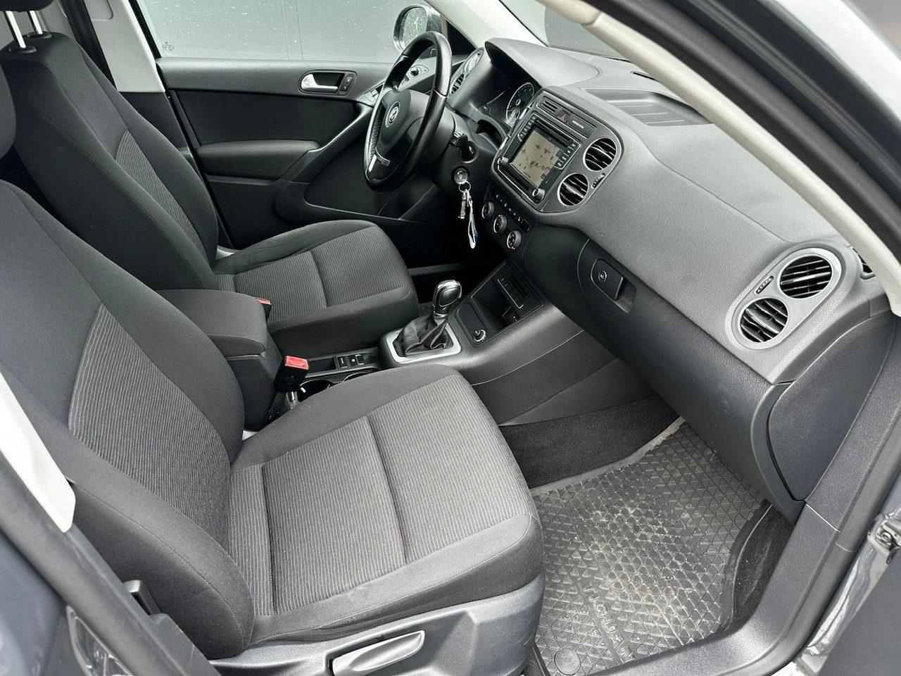 Volkswagen Tiguan - Zdjęcie 14