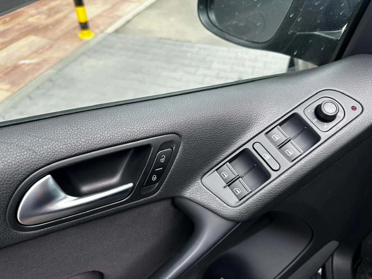 Volkswagen Tiguan - Zdjęcie 15