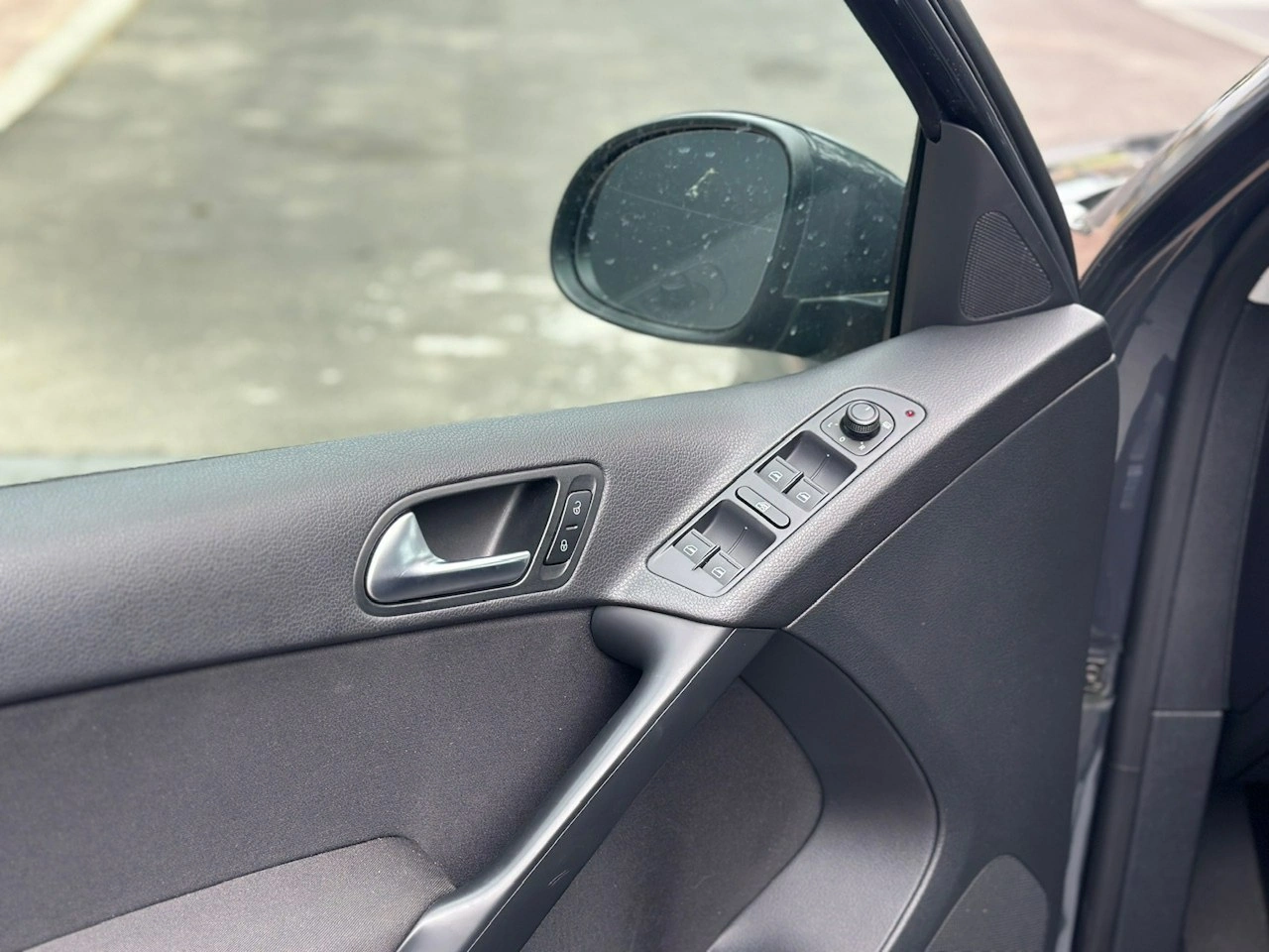 Volkswagen Tiguan - Zdjęcie 5