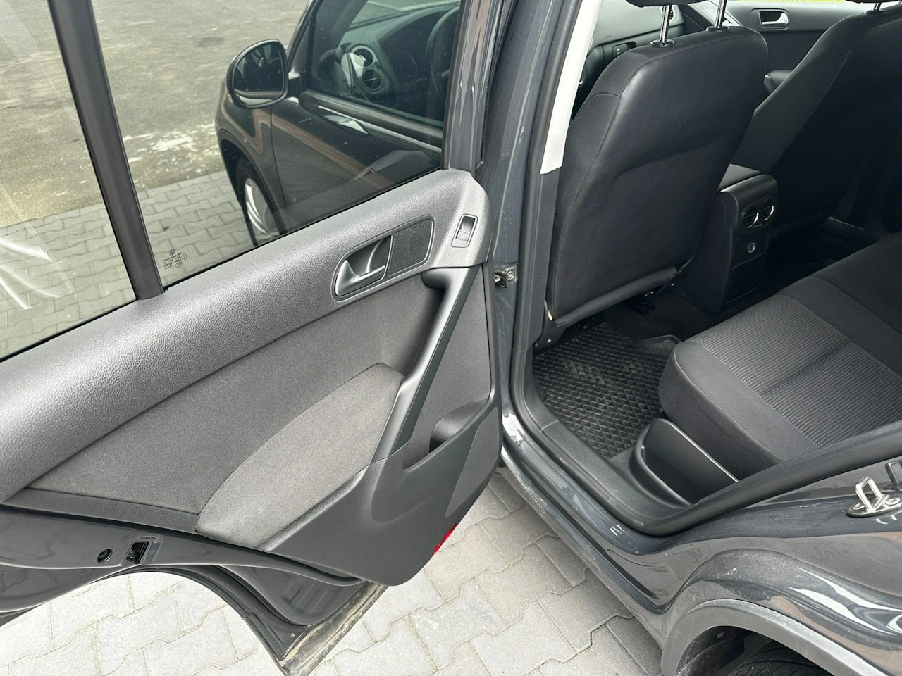 Volkswagen Tiguan - Zdjęcie 8