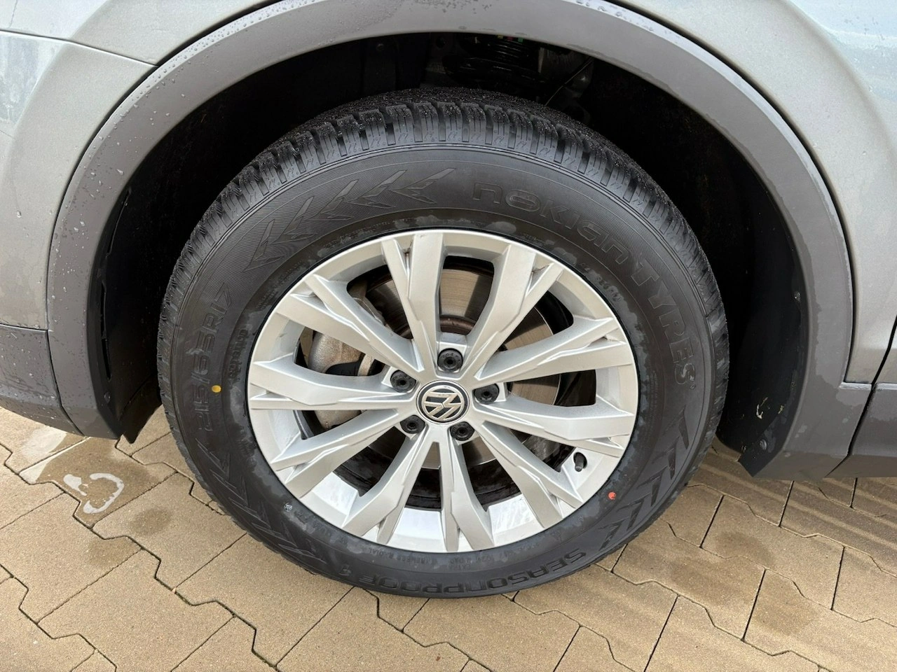 Volkswagen Tiguan Allspace - Zdjęcie 9