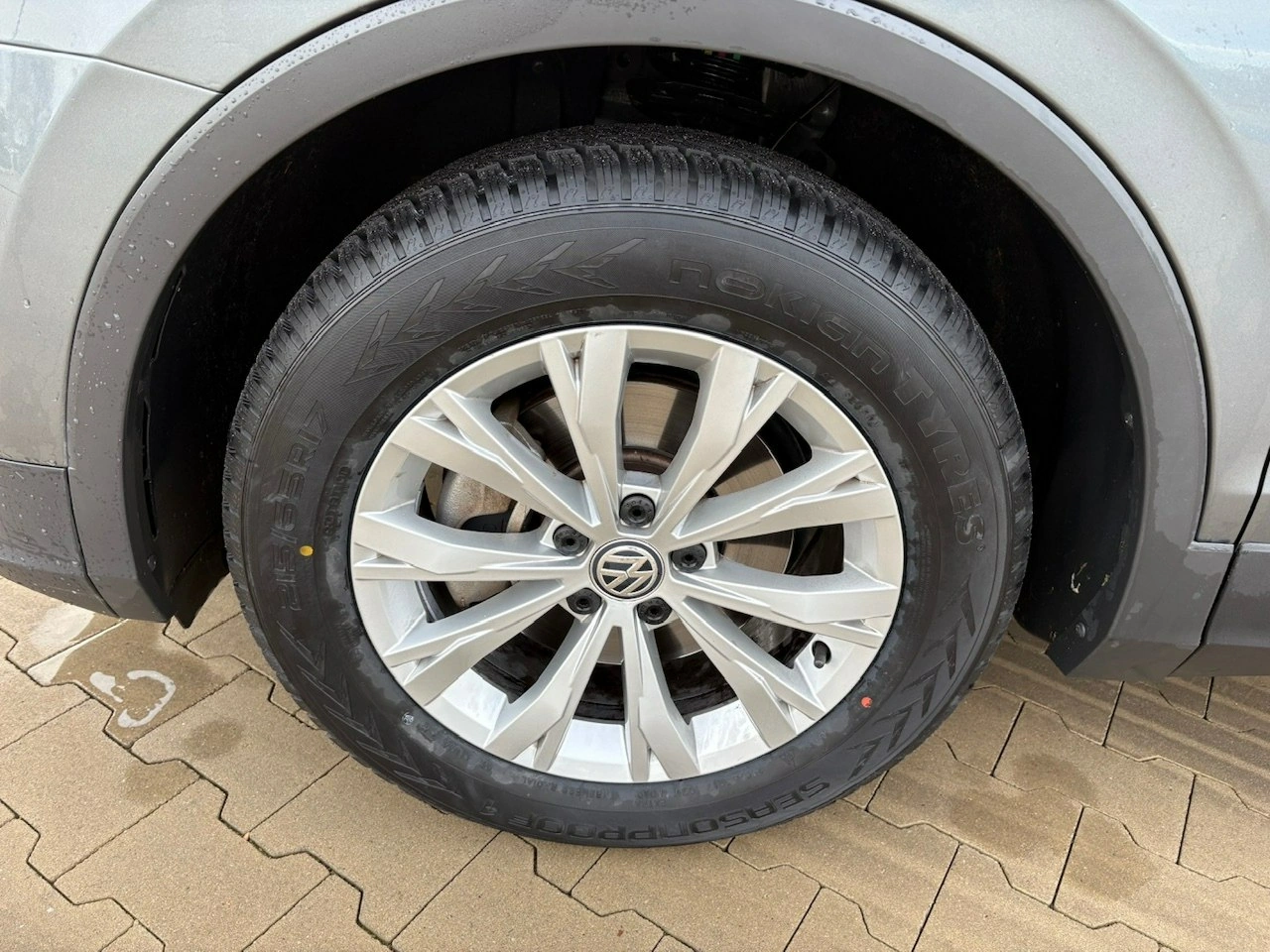 Volkswagen Tiguan Allspace - Zdjęcie 11