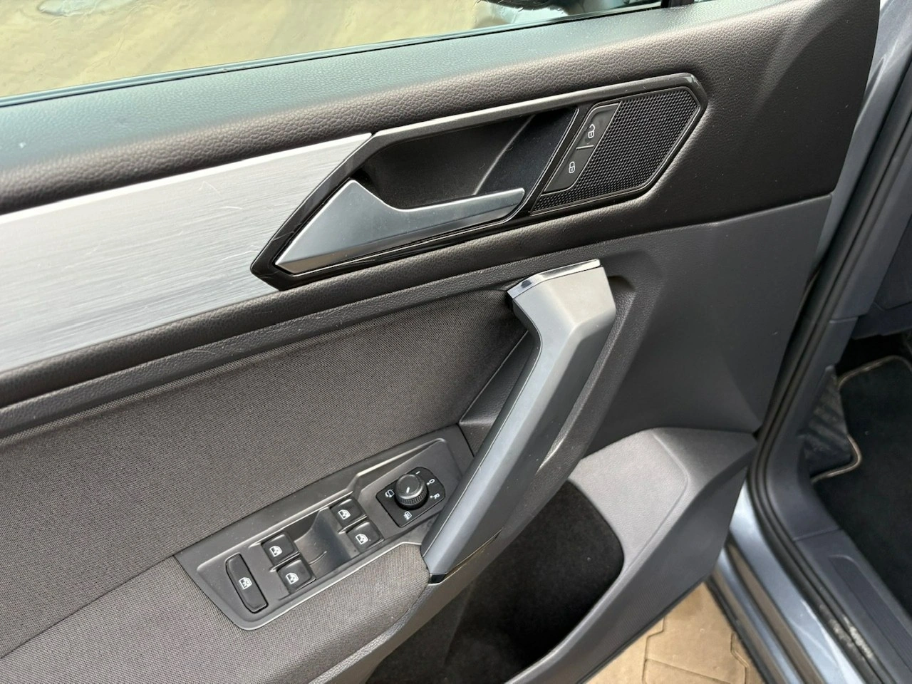 Volkswagen Tiguan Allspace - Zdjęcie 13