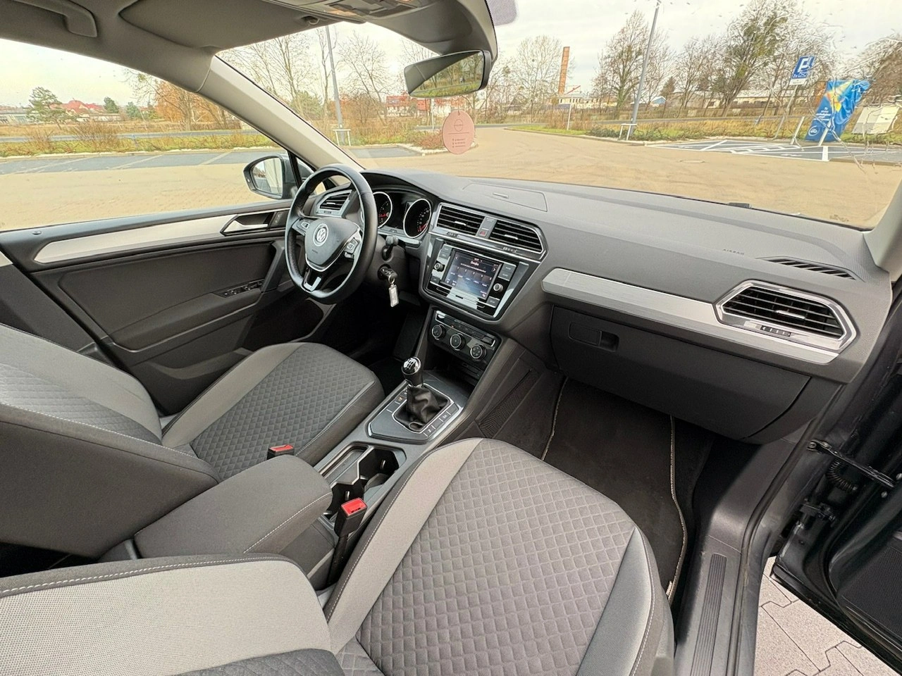 Volkswagen Tiguan Allspace - Zdjęcie 4