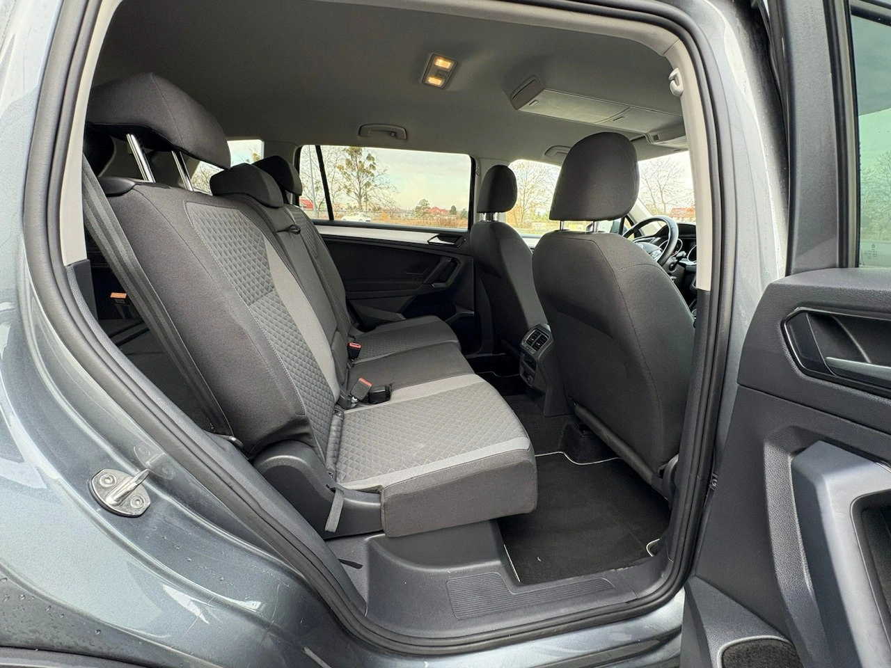 Volkswagen Tiguan Allspace - Zdjęcie 28