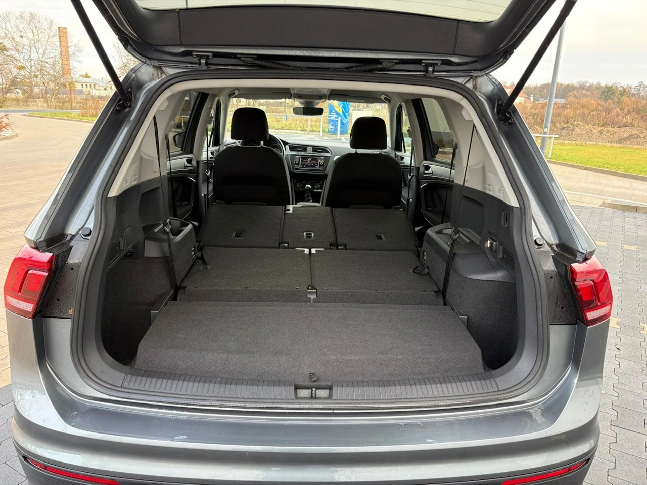 Volkswagen Tiguan Allspace - Zdjęcie 34