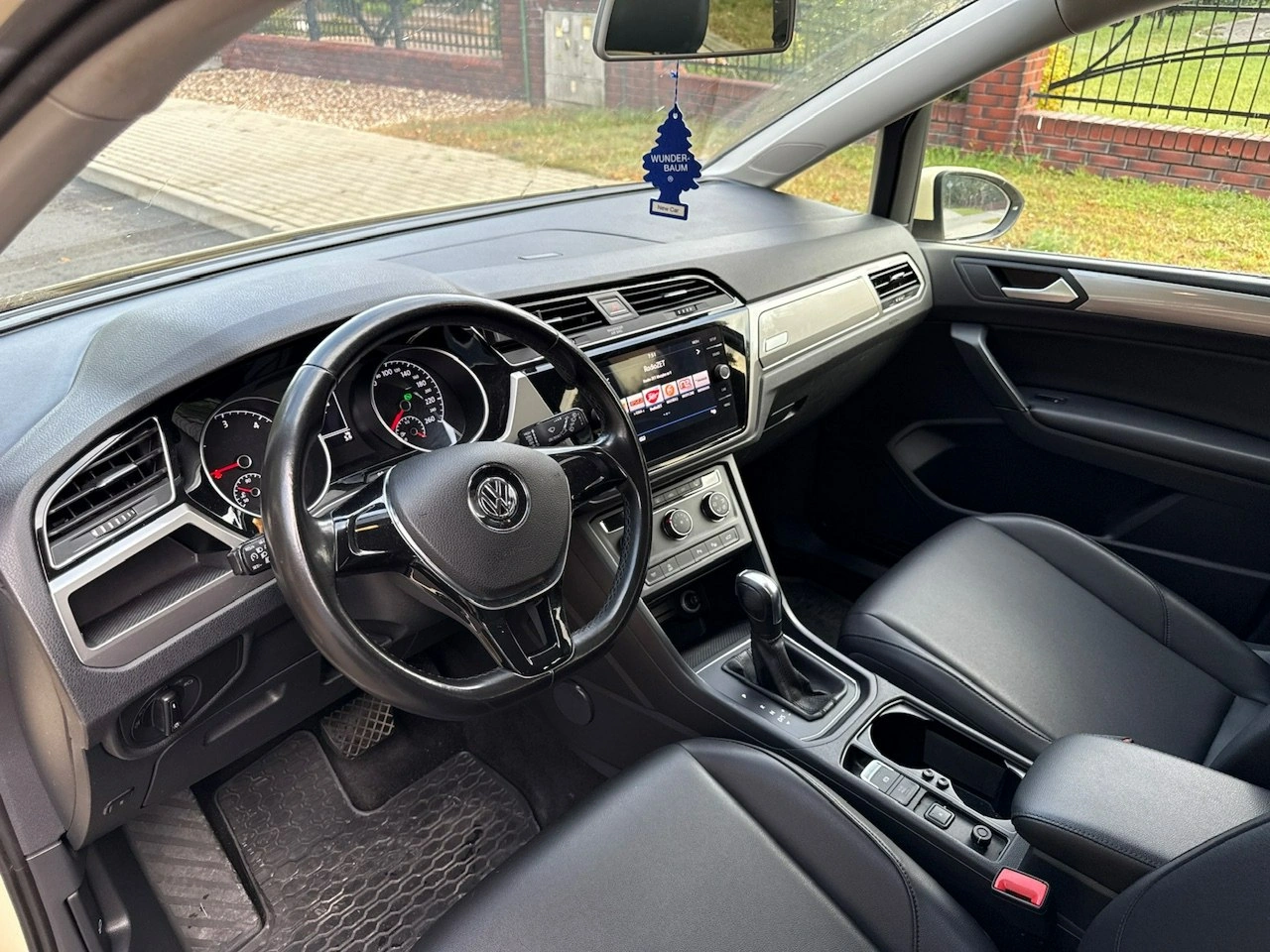 Volkswagen Touran - Zdjęcie 14