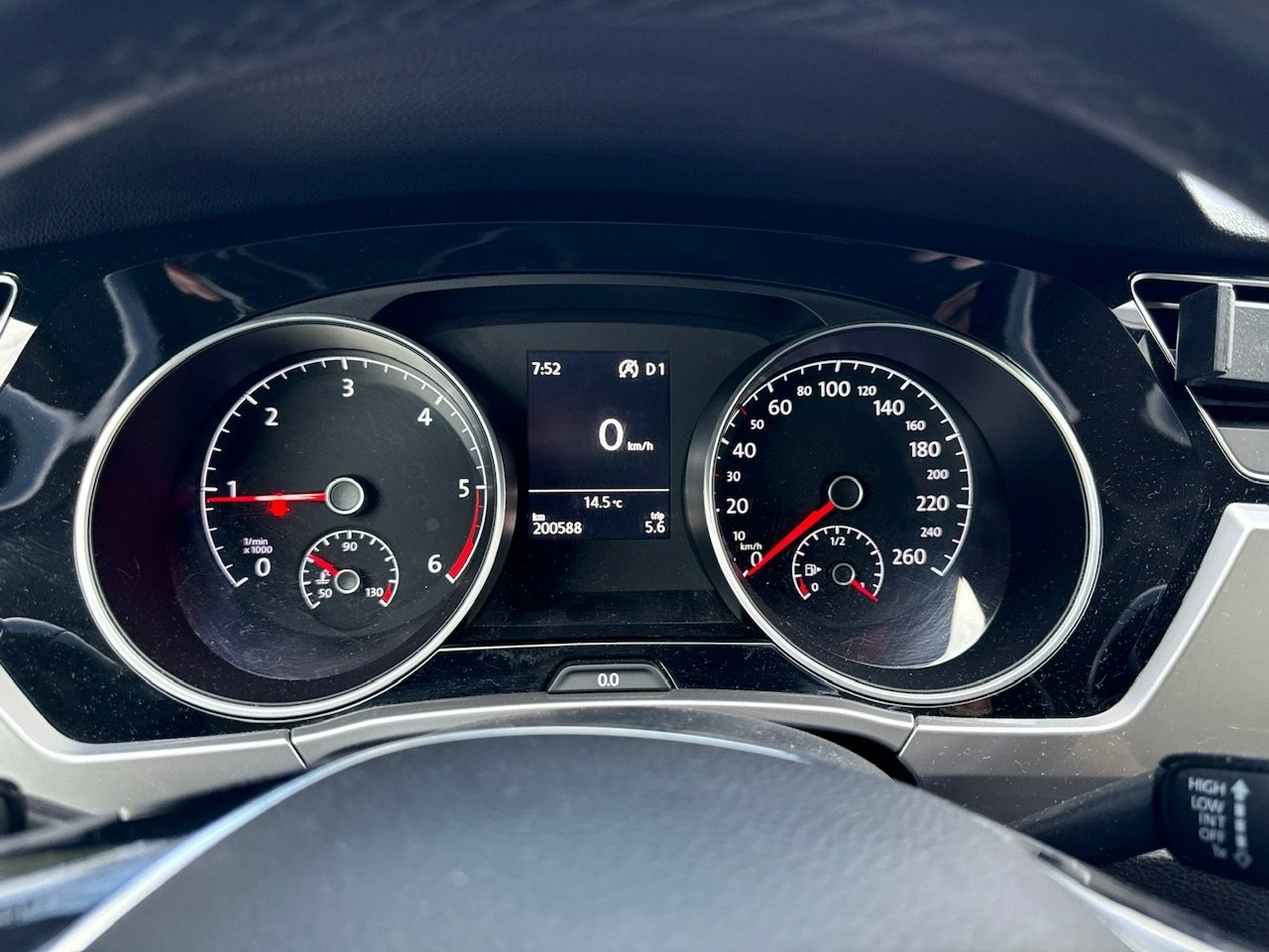 Volkswagen Touran - Zdjęcie 18