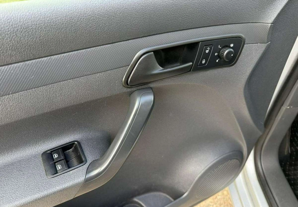 Volkswagen Caddy - Zdjęcie 19