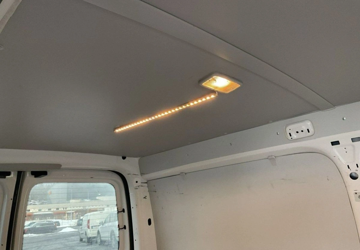 Volkswagen Caddy - Zdjęcie 18