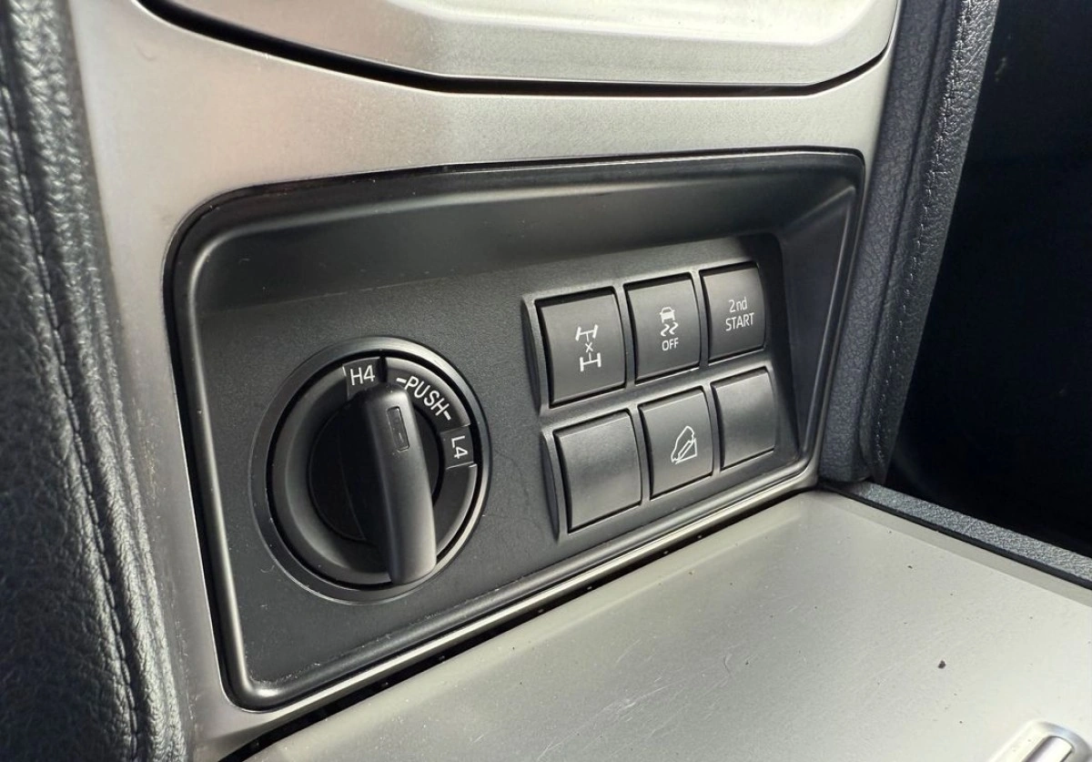 Toyota Land Cruiser - Zdjęcie 17