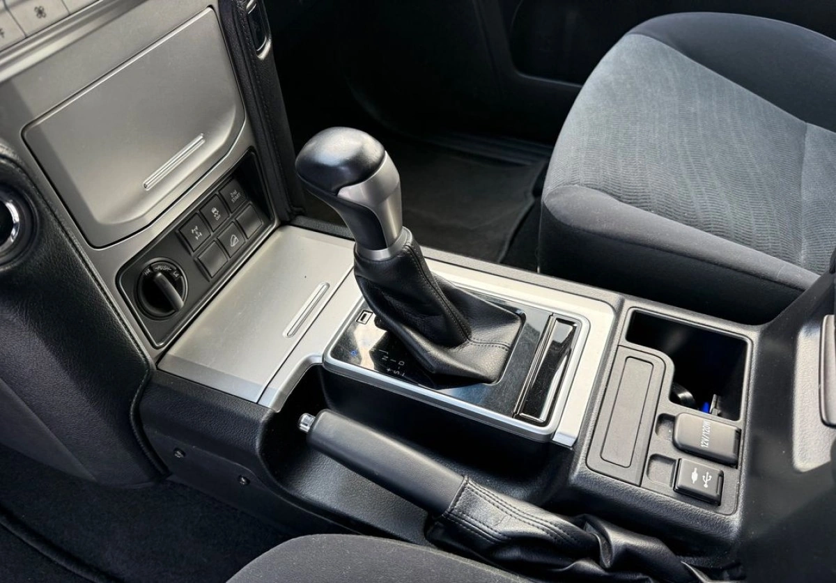 Toyota Land Cruiser - Zdjęcie 19